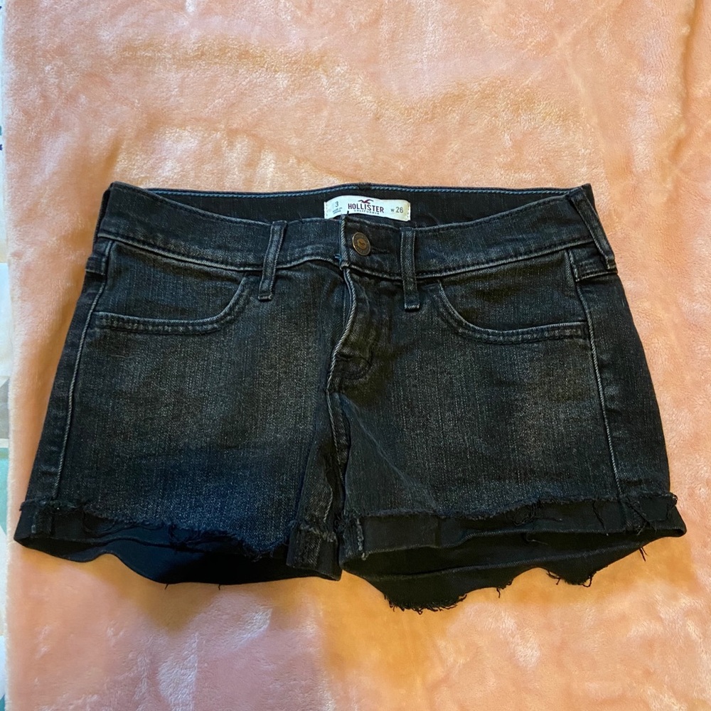 mid rise shorts!!